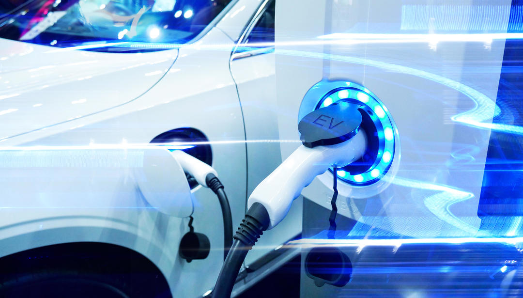 Electric vehicle charging station