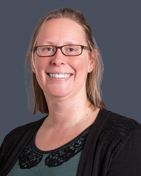 sarah handley headshot