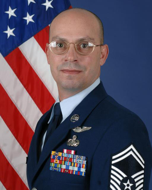 b863d512679a69bd7978eba1772cd4f6.jpg Leidos veteran Tony