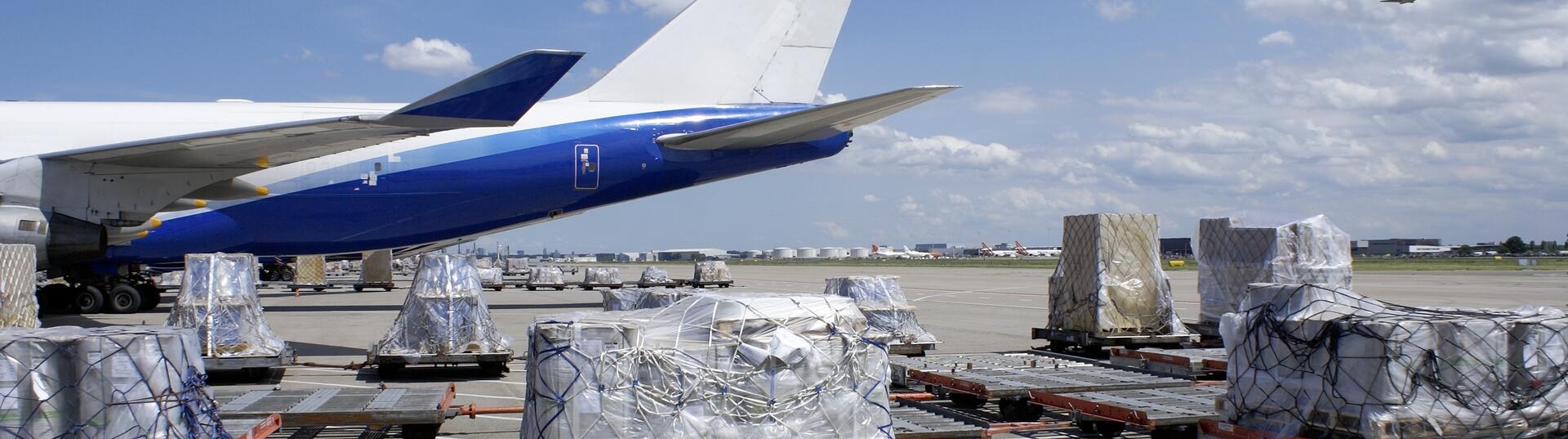 airplane cargo
