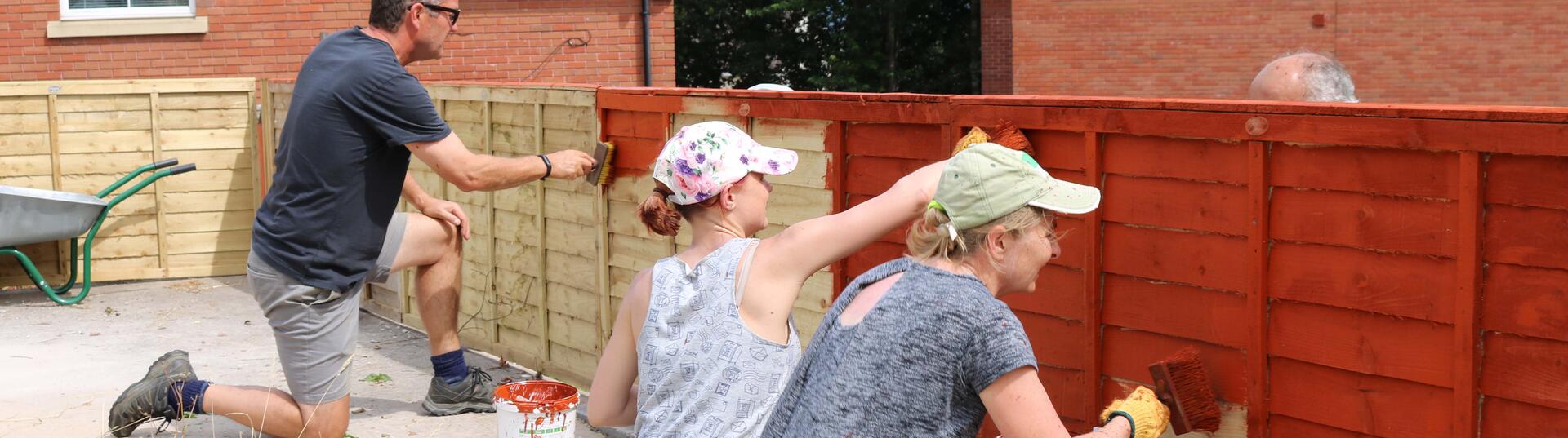 UK Logs CSR fence painting