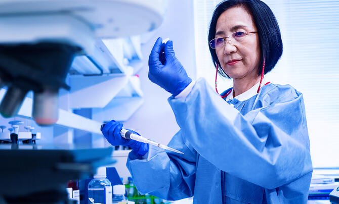 women working in lab