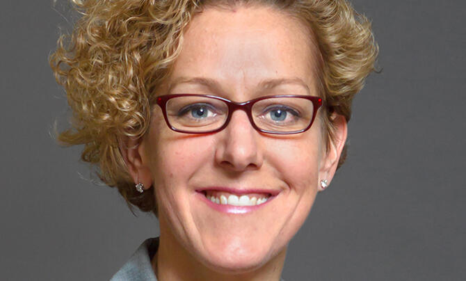 Elizabeth (Liz) Porter headshot