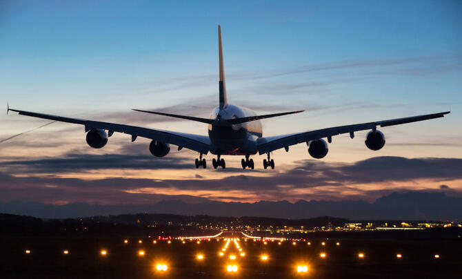 plane landing