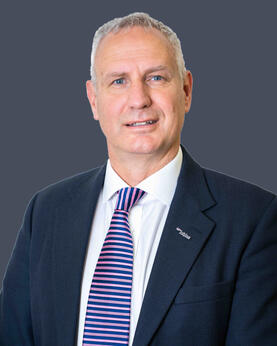 Headshot of Simon Hutchings