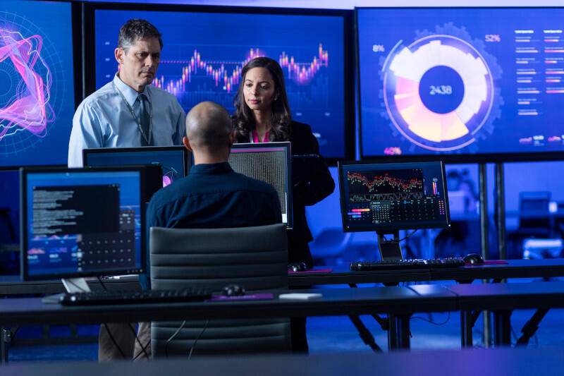 Digital analysts collaborating