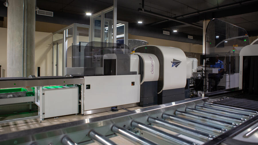 Leidos Clear Scan airport security machine